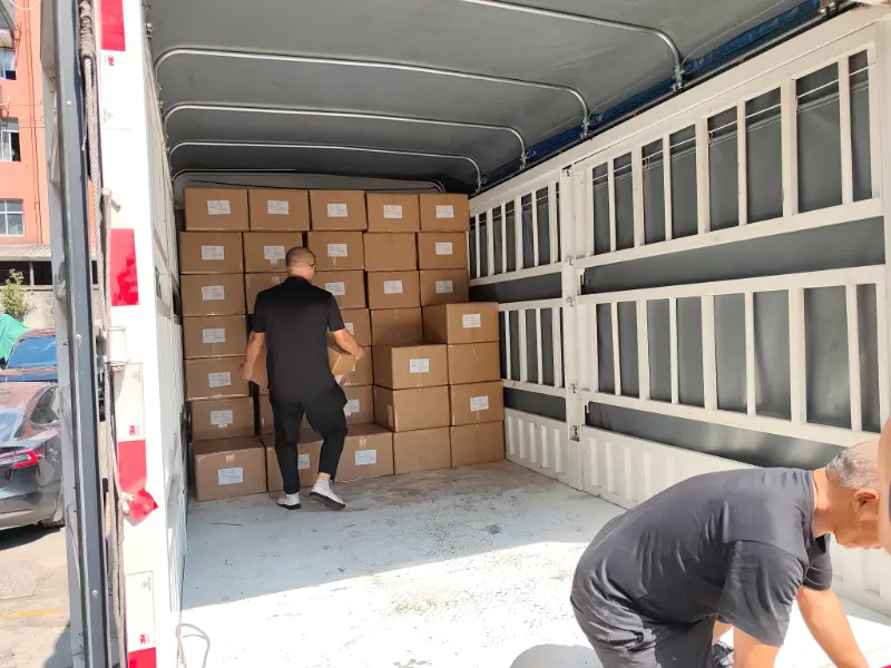 Expédition de vêtements vers l'Europe et les États-Unis - Enregistrement complet du processus de Wenzhou XINBOBLISS Apparel